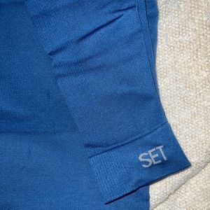 SET ACTIVE BLUE SCUPLTFLEX LEGGINGS